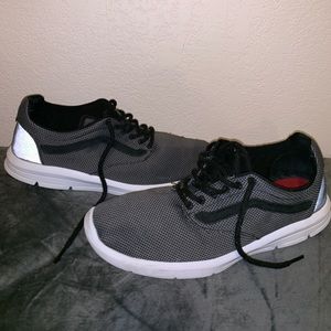 vans lightweight tennis shoes